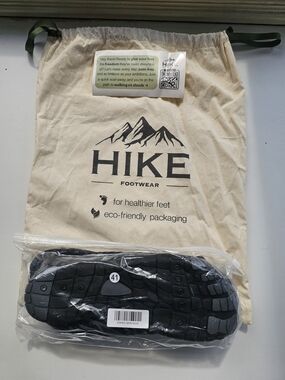 HIKE Footwear Barefoot Shoe with Black Soles Size 41 (Unisex)